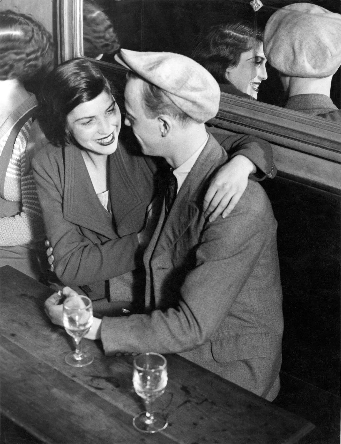Brassaï: Couple au bal des Quatre Saisons, rue de Lappe © Estate Brassaï Succession-Philippe Ribeyrolles