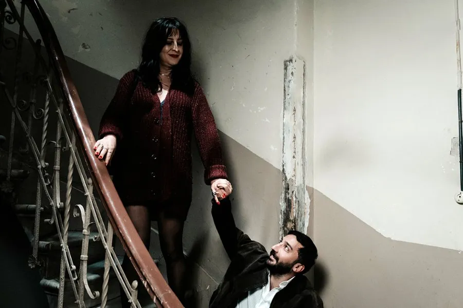 Una scena del film "Crossing Istanbul" di Levan Aki (2024)